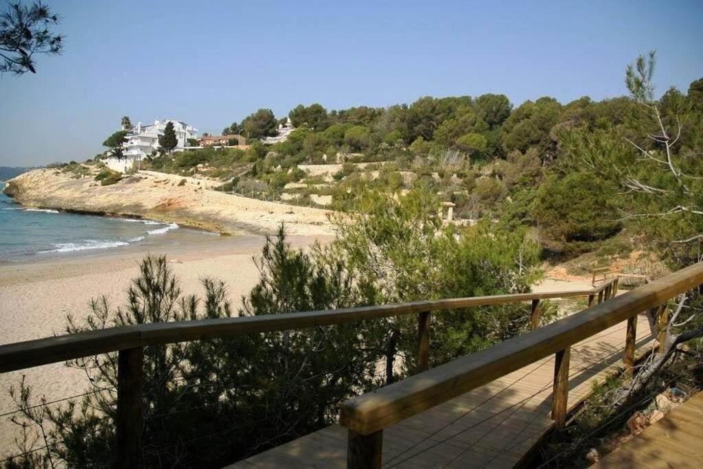 Villa Alex Altafulla Hermosa Casa Con Espectaculares Vistas Al Mar Y A Tocar De Una Idilica Calita Exterior photo